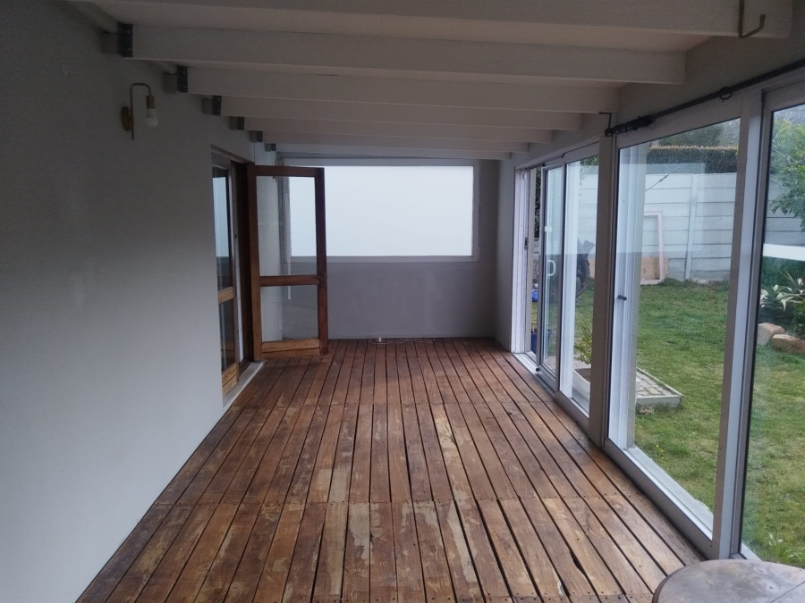 To Let 4 Bedroom Property for Rent in Welcome Glen Western Cape
